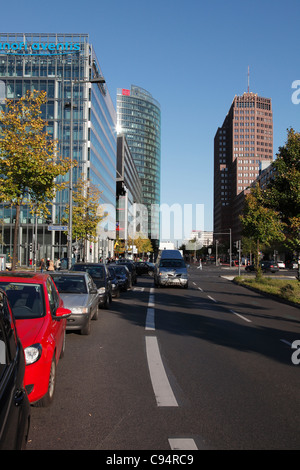 Sanofi Aventis Gebäude, Turm, Turm der Deutschen Bahn und Kollhof in Berlin Stockfoto