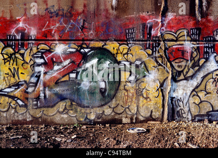 Bunte Graffiti Kunst auf eine Betonwand in Philadelphia, Pennsylvania, USA Stockfoto