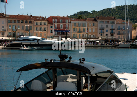 Bassin, St Tropez, Côte, namens, Frankreich, der alte Hafen von St.Tropez mit Yacht Stockfoto