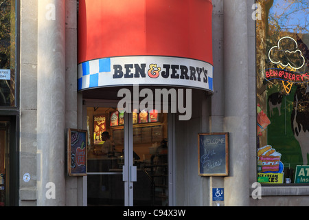 Ein Ben & Jerrys Eisdiele an der Pearl Street Mall in Boulder, Colorado Stockfoto