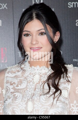 Kylie Jenner im Ankunftsbereich für 2011 Hollywood Style Awards, Smashbox Studios in West Hollywood, Los Angeles, CA 13. November 2011. Foto von: Emiley Schweich/Everett Collection Stockfoto