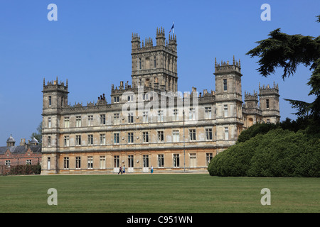 Highclere Castle und Gärten, in Newbury, Berkshire, die verwendet wurde, für die Dreharbeiten zu der Fernsehserie Downton Abbey Stockfoto