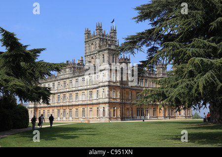 Highclere Castle und Gärten, in Newbury, Berkshire, die verwendet wurde, für die Dreharbeiten zu der Fernsehserie Downton Abbey Stockfoto