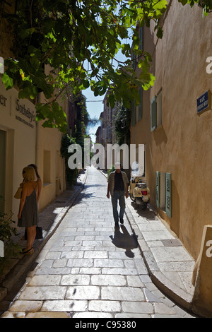 Ein Backstreet-Gasse in Saint-Tropez, Var, Provence, Cote d ' Azur, Frankreich Stockfoto