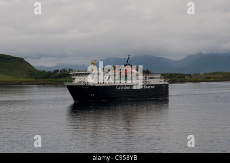 Caledonian MacBrayne Fähre Lord of the Isles segelt in Richtung Oban, Schottland Stockfoto