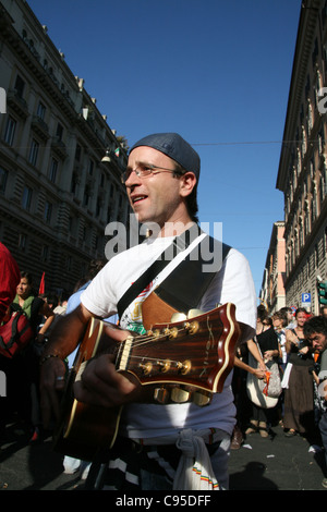 empörten Demonstranten zu besetzen Rom Bewegung Rallye Demo in Rom Italien 2011 Stockfoto