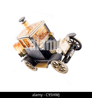 Schöne alte Whiskey Dekanter Replikat von 1915 Model T Ford Stockfoto