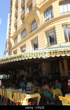 Die Amarelinho Bar und Restaurant im Praça Floriano in Rio De Janeiro, Brasilien Stockfoto