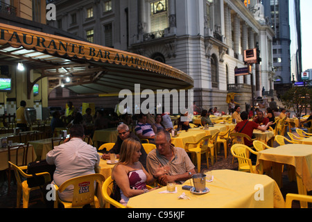 Die Amarelinho Bar und Restaurant im Praça Floriano in Rio De Janeiro, Brasilien Stockfoto