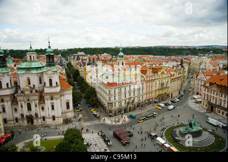 Blick auf die Altstadt Stadt quadratische Prag-St.-Nikolaus-Kirche schönes Panorama der roten Dächer Stockfoto