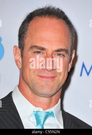 Chris Meloni, Mariska Hargitay im Ankunftsbereich für nur machen glauben On Broadway 12. jährliche Gala, The Shubert Theatre, New York, NY 14. November 2011. Foto von: Gregorio T. Binuya/Everett Collection Stockfoto