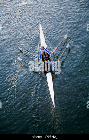 Ruderer auf dem Fluss Yarra in Melbourne, Victoria, Australien Stockfoto