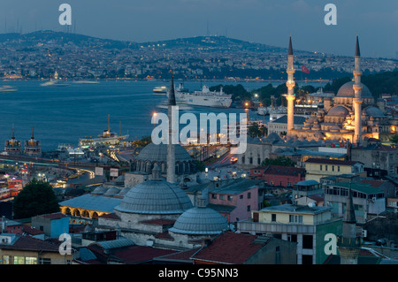 Ansicht von Eminönü aus der Süleymaniye, Istanbul, Türkei Stockfoto