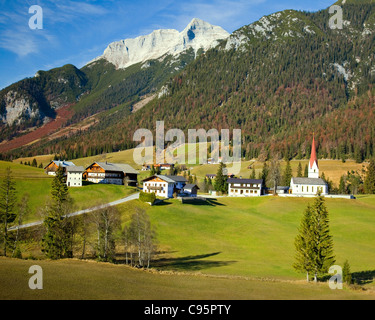 -Tirol: Dorf von Steinberg am Rofan Stockfoto