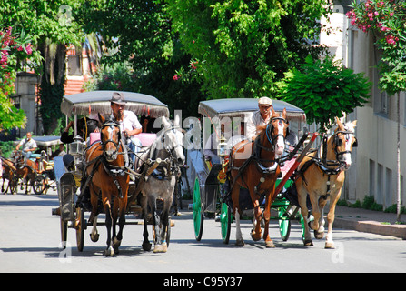 ISTANBUL, TÜRKEI. Pferdekutsche Phaetons auf Buyukada, die größte der Prinzeninseln im Marmarameer. 2011. Stockfoto