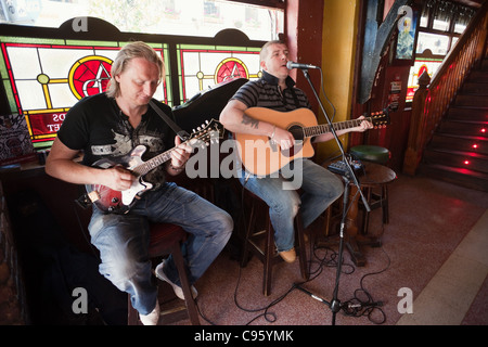 Republik von Irland, Dublin Pub Musiker in der Temple Bar Stockfoto
