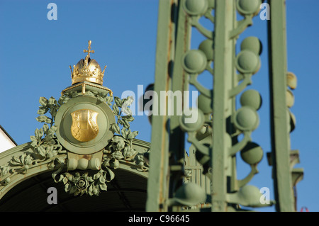 Art-Deco-Details auf dem Court Pavilion in Hietzing Stockfoto