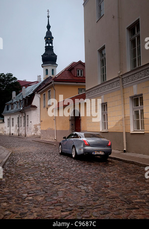 Jaguar XJ in der Altstadt Tallinn Estland Stockfoto