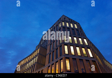 Rückansicht des Opernhauses Neue Staatsoper Colonnaden shopping street, downtown, Hanse Stadt Hamburg, Deutschland, Europa Stockfoto