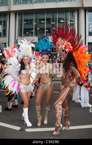 Oberbürgermeister zeigen, City of London 2011, drei Samba-Tänzer von Paraiso Schule von Samba Stockfoto