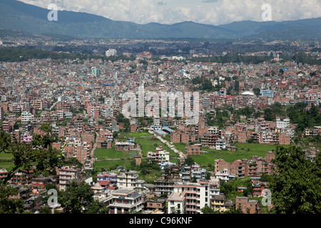 Kathmandu-Tal gesehen von Swayambhunath Tempel-Komplex, auch genannt die Affentempel. Stockfoto