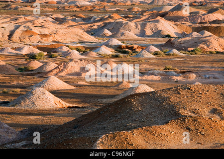 Die Mondlandschaft der Coober Pedy Opale Felder.  Coober Pedy, Südaustralien, Australien Stockfoto