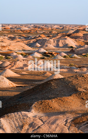 Die Mondlandschaft der Coober Pedy Opale Felder.  Coober Pedy, Südaustralien, Australien Stockfoto