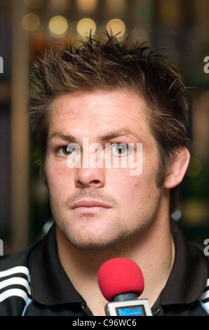 All Blacks Kapitän Richie McCaw im Hilton Hotel in Cardiff während der All Blacks-Media-Sitzung. Stockfoto