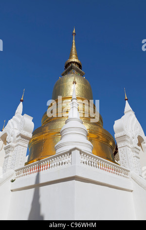 Die Chedi und Stupas im Wat Suan Dok, Chiang Mai, Thailand. Stockfoto