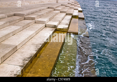 Zadar Meer Organe - Musikinstrument, angetrieben durch die Unterwasser-Meer-stream Stockfoto