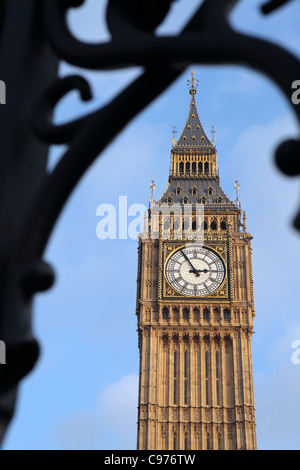 14,55 Stunden, den Glockenturm Big Ben, Houses of Parliament, Parliament Square, Westminster, Lonon, Großbritannien Stockfoto