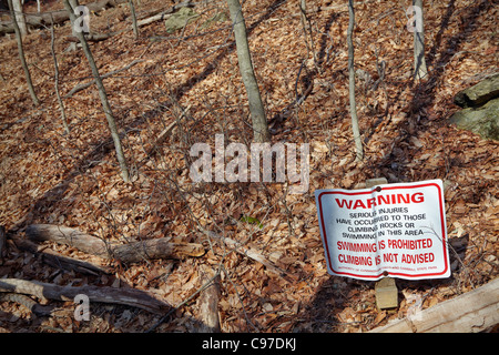 Ein Warnsignal gepostet in Cunningham Falls State Park, Thurmont, Maryland Stockfoto