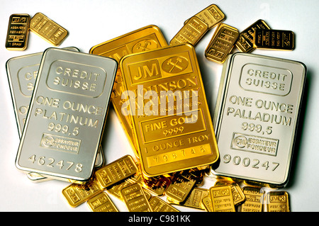 Gold, Platin und Palladium Barren in 1 Unze und 1g Balken / Barren (vergoldete Repliken) Stockfoto