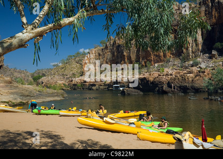 Kanufahren (Katherine Gorge) Nitmiluk National Park.  Katherine River, Northern Territory, Australien Stockfoto