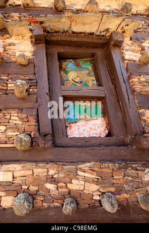 Detail der ursprünglichen Aksumite Architektur der Abuna Aregawi Kirche am Berg Kloster Debre Damo in Äthiopien. Stockfoto