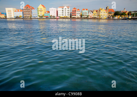 Willemstad Curaçao, Niederländische Lesser-Leeward-Antillen, ABC-Inseln, Punda, St. Saint Sint Anna Bay, Handelskade, Waterfront, UNESCO-Weltkulturerbe, col Stockfoto