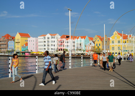 Willemstad Curaçao, Niederländische Lesser-Leeward-Antillen, ABC-Inseln, Punda, St. Saint Sint Anna Bay Water, Handelskade, Waterfront, UNESCO-Weltkulturerbe Si Stockfoto