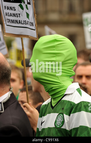 Keltische Anhänger protestieren in Glasgow gegen der SNPs vorgeschlagenen Offensive Verhalten bei Fußball und bedrohlich Communications Stockfoto