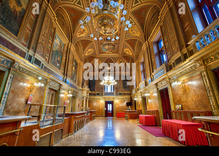 Budapest, innere Foyer des Opernhauses Stockfoto