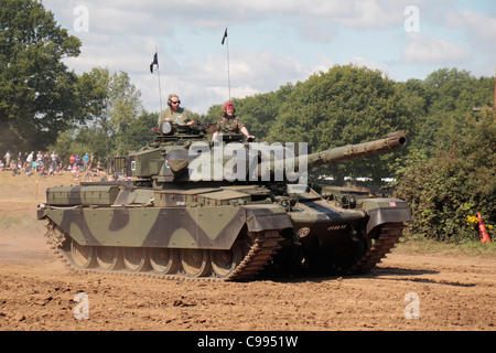 Eine britische Chieftain Tank auf dem Display an der 2011 Krieg & Frieden Schau Hop Farm, Paddock Wood, Kent, UK. Stockfoto