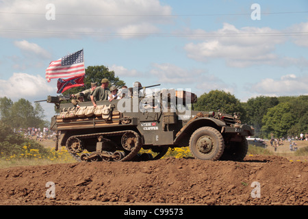 Eine amerikanische M3 Halbkettenfahrzeug auf dem Display an der 2011 Krieg & Frieden Schau Hop Farm, Paddock Wood, Kent, UK. Stockfoto