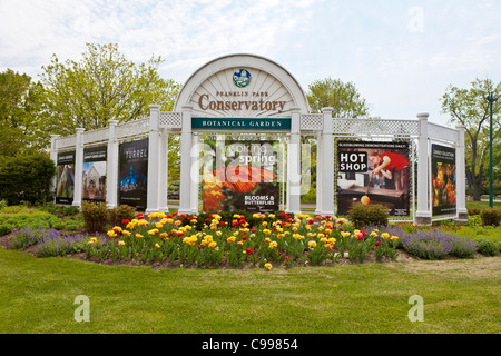 Eingang der Anzeige am Franklin Park Conservatory in Columbus, Ohio. Stockfoto