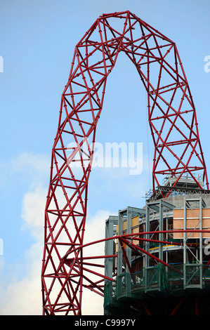 Fortschritt der ArcelorMittal Orbit Turm im Jahr 2012 London Olympic Park. Stockfoto