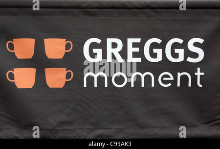 Greggs neue Up Market Café Greggs Moment, Northumberland St, Newcastle upon Tyne, North East England, Großbritannien Stockfoto