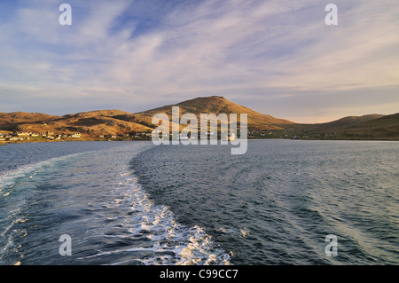 Anschluss an die Fähre Clansman Castlebay, Barra, für Oban verlassen. Stockfoto