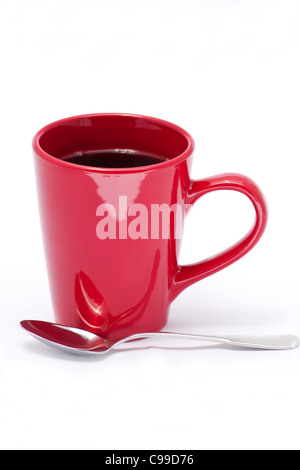 Rote Kaffeetasse auf weißem Hintergrund Stockfoto