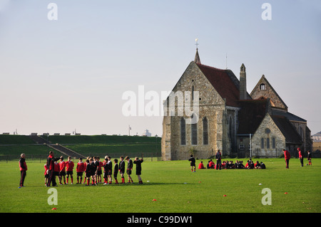 Royal Garrison Church und Naval Spielfelder, Old Portsmouth, Portsmouth, Hampshire, England, Vereinigtes Königreich Stockfoto