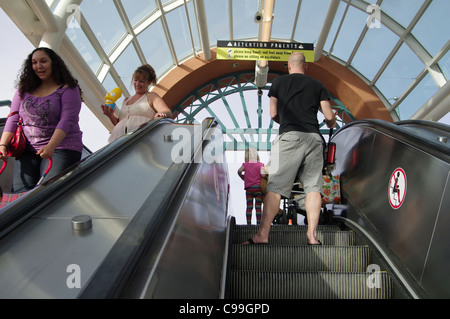 Rolltreppe klettern Besucher Universal Studio in Hollywood. Stockfoto