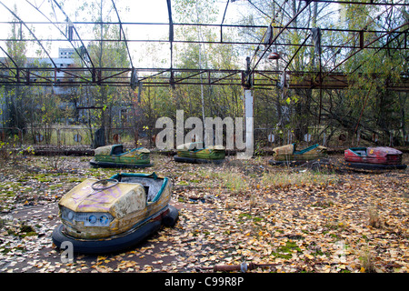 Autoscooter in der Sperrzone von Pripjat Vergnügungspark Pripyat Tschernobyl Ukraine Stockfoto