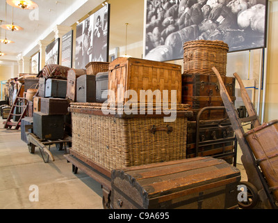 Immigrant Gepäck Display, Ellis Island National Monument, US National Park Service, New York, NY Stockfoto